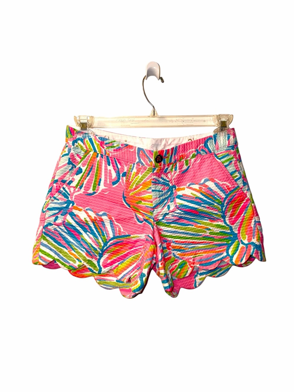 Lilly Pulitzer Buttercup Shellabrate print Scallop Shorts - Perfect!